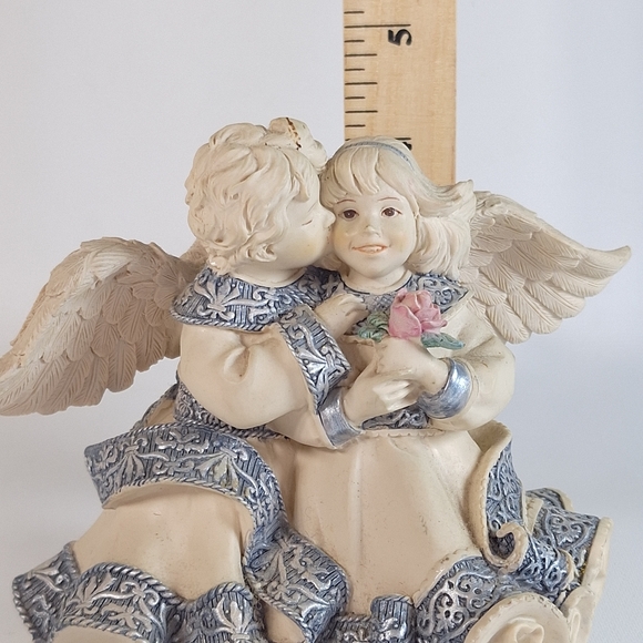 Sarah’s Angels 2003 Mary & Kirk Rose Kiss 4-1/2” Figurine 32068 - Picture 7 of 8